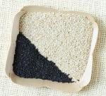 Different between black and white sesame seeds